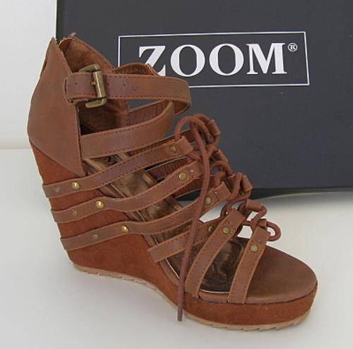 *R1* - TAN AURORA SHOES FROM ZOOM - SIZE: 6 and 7