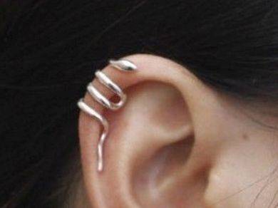 SILVER SERPENT EAR CUFF