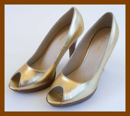 SIZE: 7 - GORGEOUS GOLD LEATHER PLATFORM SHOES BY ZOOM