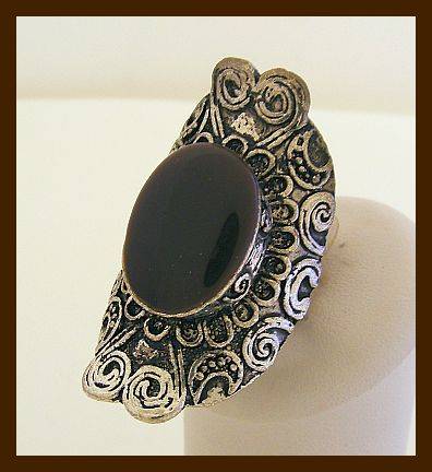ANTIQUE STYLE METAL RING WITH BROWN ENAMEL - ADJUSTABLE