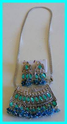 *R1* - STUNNING SILVER AND BLUE NECKLACE AND EARRING SET