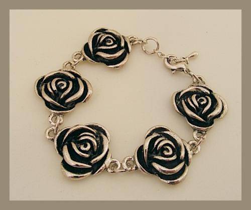 FABULOUS ROSE METAL CHARM BRACELET