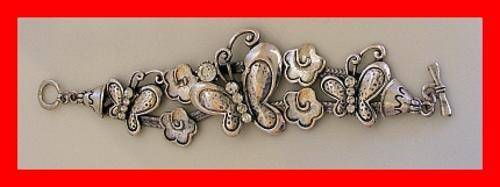 BEAUTIFUL TIBETAN SILVER BUTTERFLY TOGGLE BRACELET