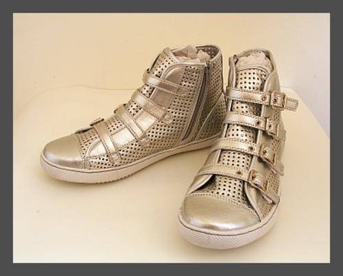 SIZE: 6 - FUNKY SILVER HI TOP TAKKIES FROM ZOOM
