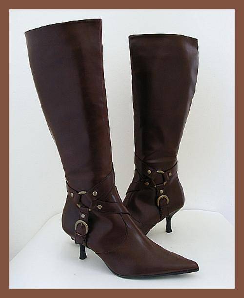 SIZE: 6 - BROWN RIDING STYLE BOOTS FROM SISSY BOY