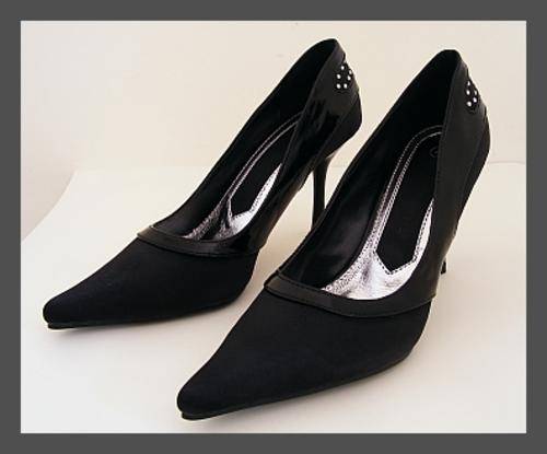 SIZE: 4 - BLACK COURT SHOES WITH DIAMANTE DETAIL FROM TRUWORTHS
