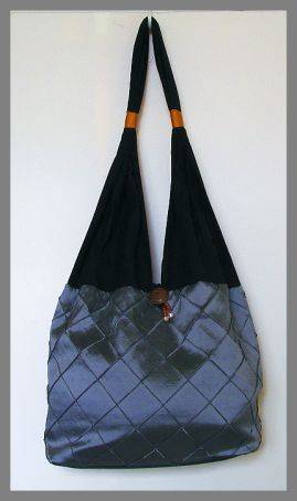 TRENDY SILVER HOBO BAG