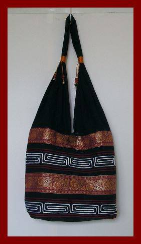 TRENDY MAROON & GOLD DETAILED HOBO BAG