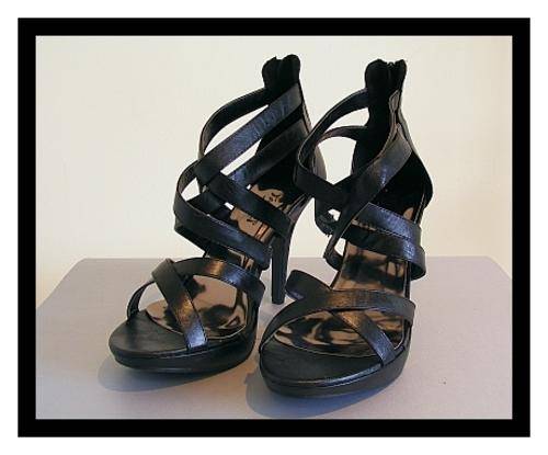 *R1* - SIZE: 6 - BLACK PLATFORM STRAPPY SANDALS FROM TATAZI