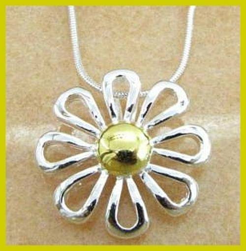 STERLING SILVER DAISY PENDANT & CHAIN