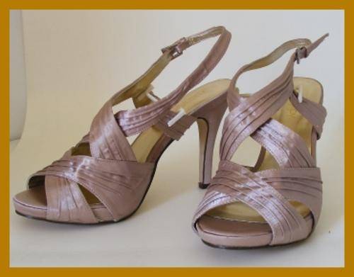 SIZE: 7 - TAUPE HIGH HEEL SANDALS