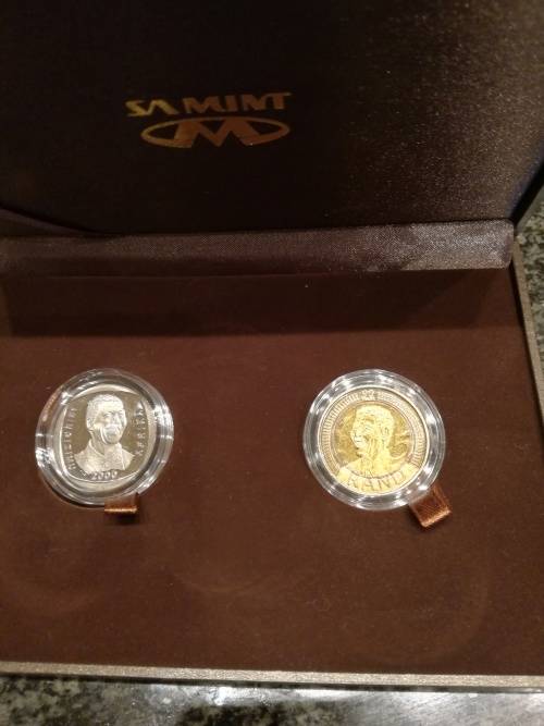 S.A Mint R5 Mandela coin set