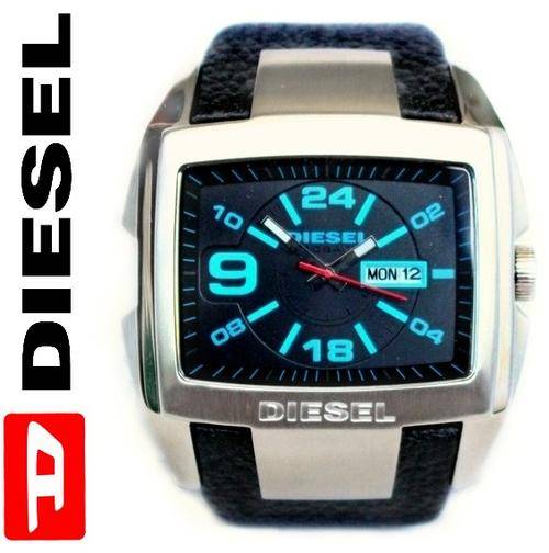 DIESEL SQUARE DIAL STAINLESS STEEL WATCH   **VALUE: R4899.00**