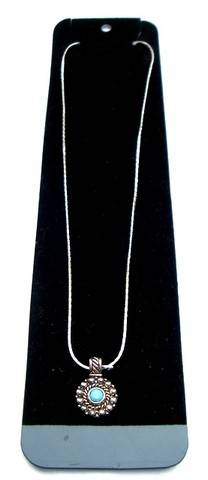 ** Beautiful Richelieu Pendant Necklace **