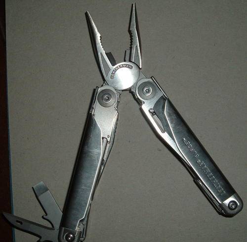 Leatherman Surge