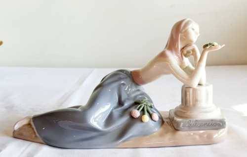 Llard Porcelain Sculpture "Dolores Dahlia Hand Maiden" by Artist Fulgecio - Signed - Dated 1974