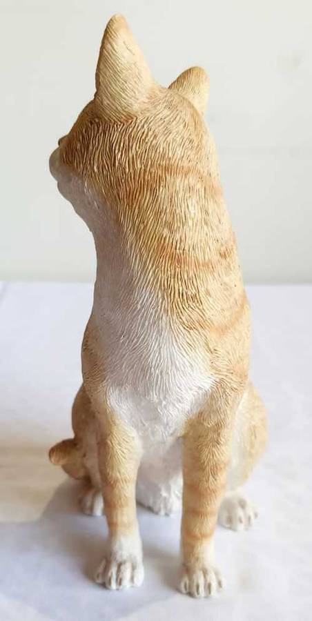 Outstanding 19.5cm Cat Figurine from The Leonardo Collection - Marked