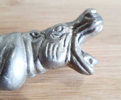 Incredible 820g Pewter Detailed Hippo Handles and Stainless Steel Carving Set