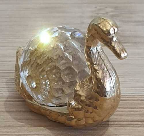 Elegant Gold Plated and Austrian Crystal Swan