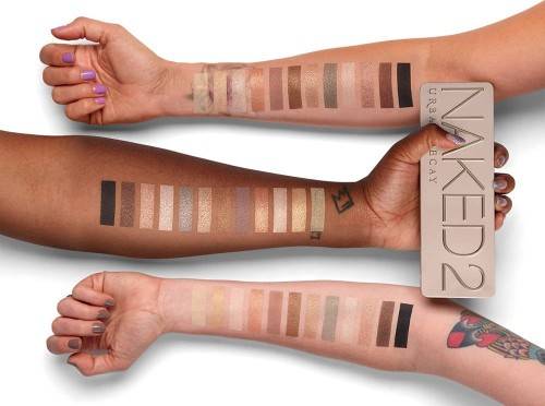 URBAN DECAY Naked Basics 2 Eye Shadow Pallette with 12 Colours and Brush