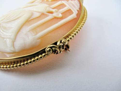 Large Antique 14K Gold Cameo with Carved Classical Scene
