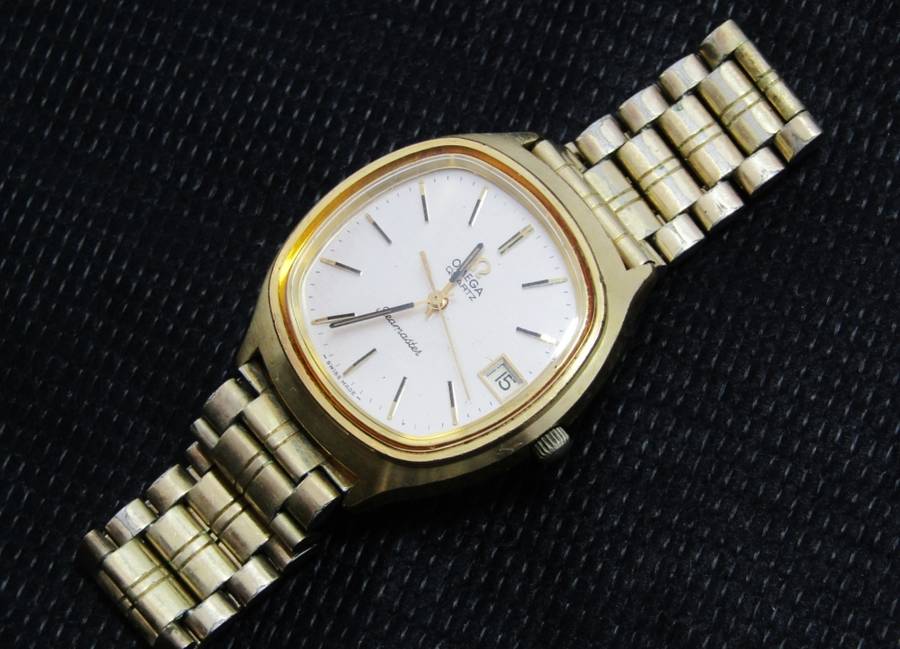 Vintage Large Omega Seamaster Quartz Watch with Date - Working!