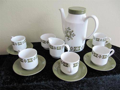 Midwinter Coffee Set including coffee pot!