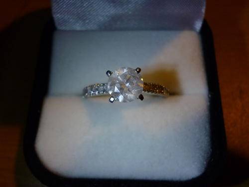 Brill. Round cut Diamond ring 1.5 Cts / G - I1 *Free Certification*