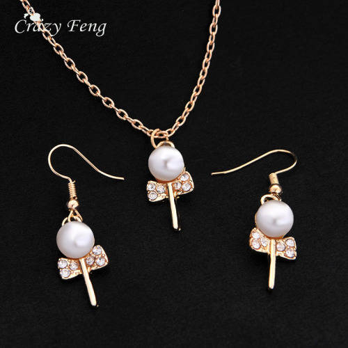 ROMANTIC SIMULATED PEARL AND CRYSTAL GOLD PLATED SET