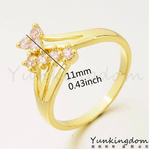 18 K GOLD PLATED  CRYSTAL ZIRCONIA  FASHION RING SIZE 10