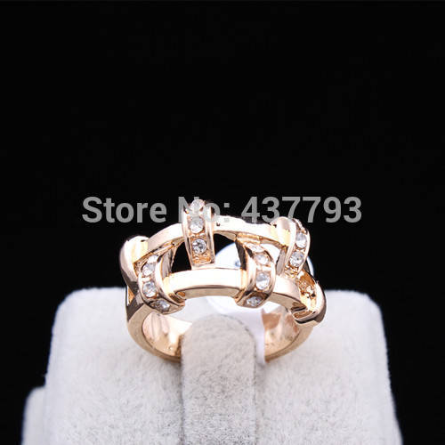 FASHION 18 KT GOLD PLATED AUSTRALIAN  RHINESTONE CRYSTAL KNOT RING SIZE 6