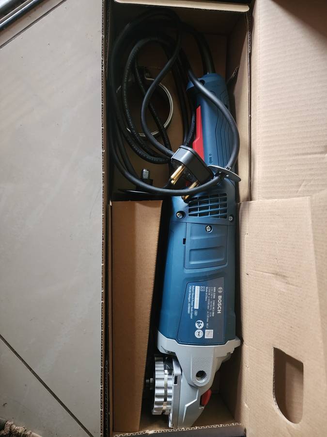 New Bosch GWS 2200 professional grinder