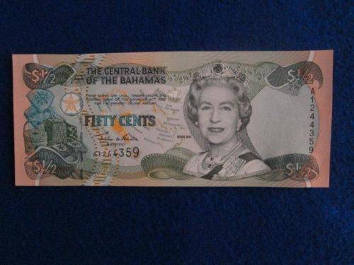 Bahamas 1/2 Dollar 2001  QUEEN ELIZABETH II QE2 - UNC.  Low S/N A1244359