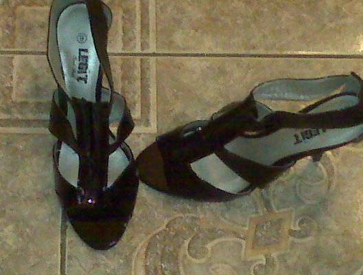 PATENT BLACK GLADIATOR STYLE HEELS!!