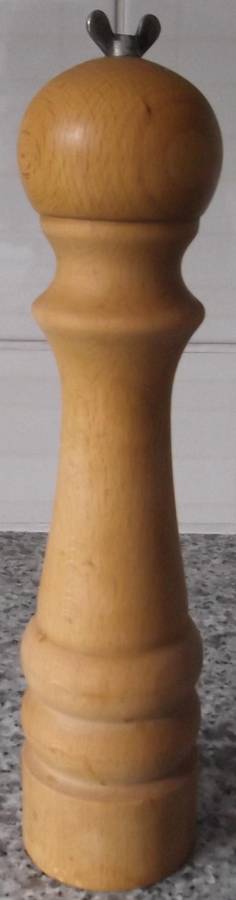 WOODEN PEPPER GRINDER