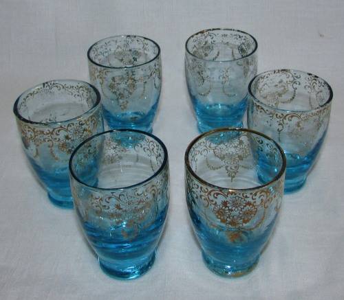 MURANO GLASS DECANTER AND 6 GLASSES with Ornate Gold Decoration