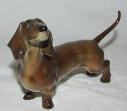 VINTAGE HUTSCHENREUTHER DACHSHUND