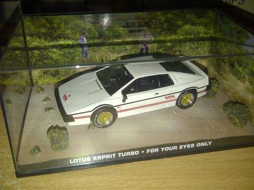 JAMES BOND COLLECTION 1:43 NO: 68 LOTUS ESPRIT TURBO - FOR YOUR EYES ONLY