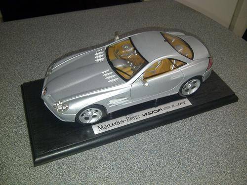 MERCEDES COLLECTION 1:18 MAISTO:  VISION SLR
