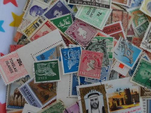 700 X MIXED WORLD STAMPS MINT AND USED GOOD VALUE SEE PICS