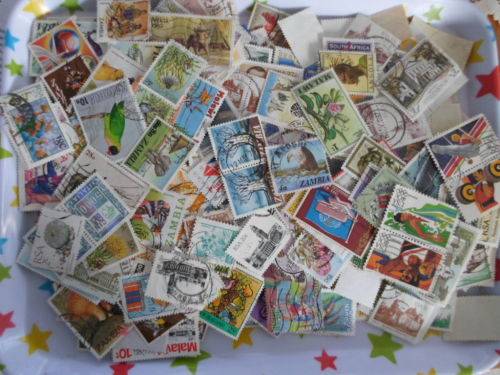 1000 X WORLD USED STAMPS OFF PAPER VERY NEAT LOT SEE PICS