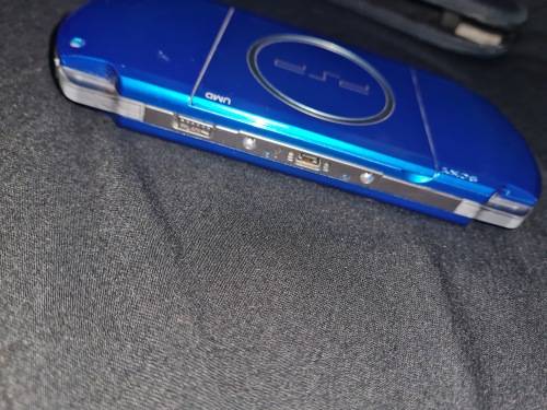 ***Please Read Description*** Sony PsP Slim (no battery or charger)