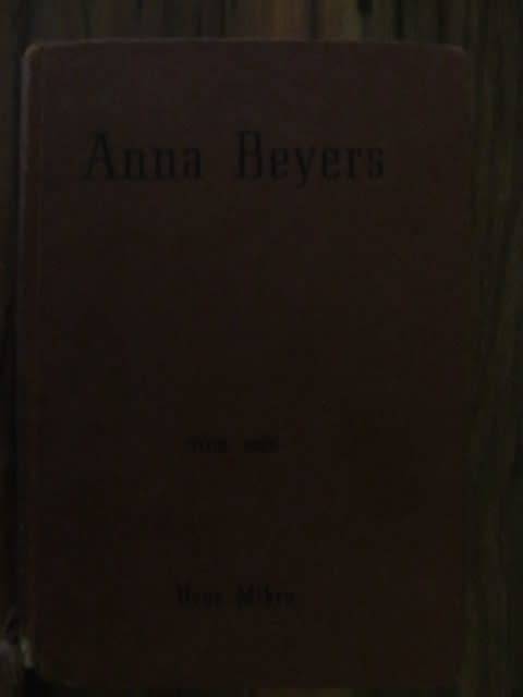 Mikro - Anna Beyers