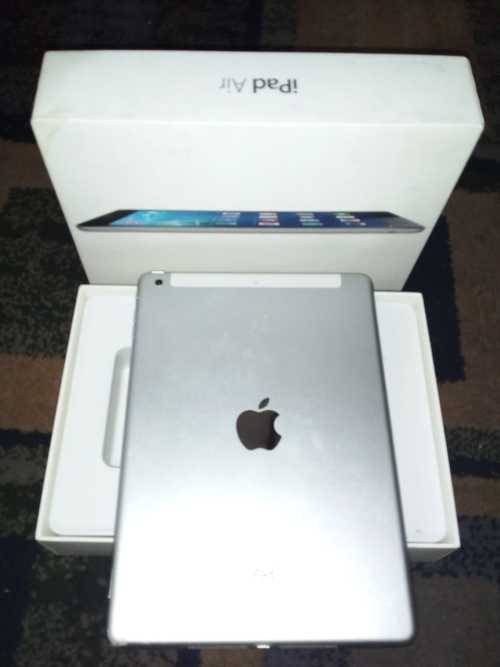 Boxed iPad Air 128GB WiFi + 4G