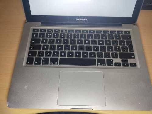 MacBook Pro 13-Inch `Core i5` 2.3 Early 2011 + MagSafe Charger