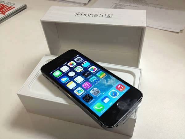 Brand new original i phone 5 s 32gb