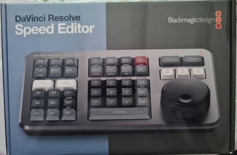 Blackmagic Design DaVinci Resolve Studio with Speed Editor (Activation Card)