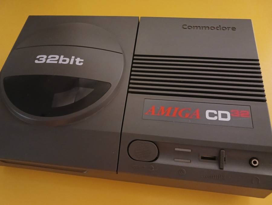 Commodore Amiga CD 32 console with Games