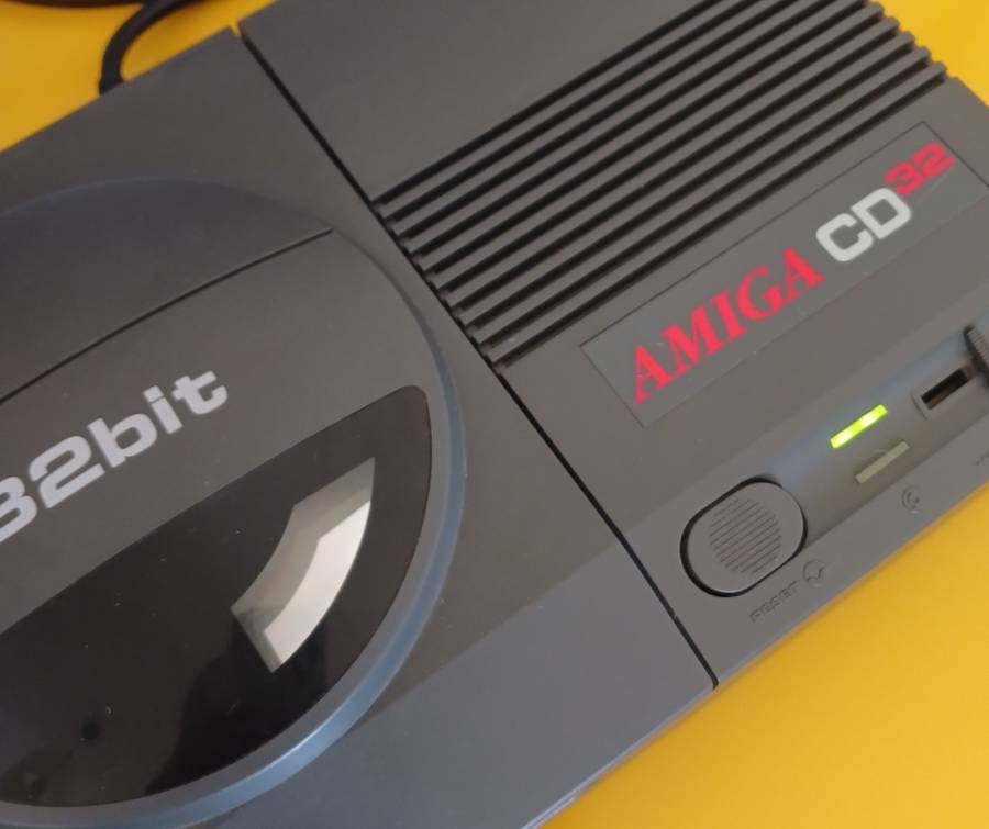 Commodore Amiga CD 32 console with Games