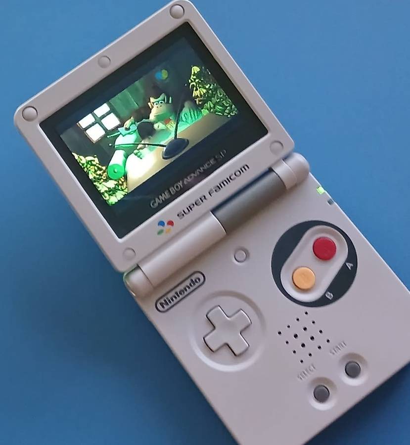 Nintendo Game Boy Advance SP